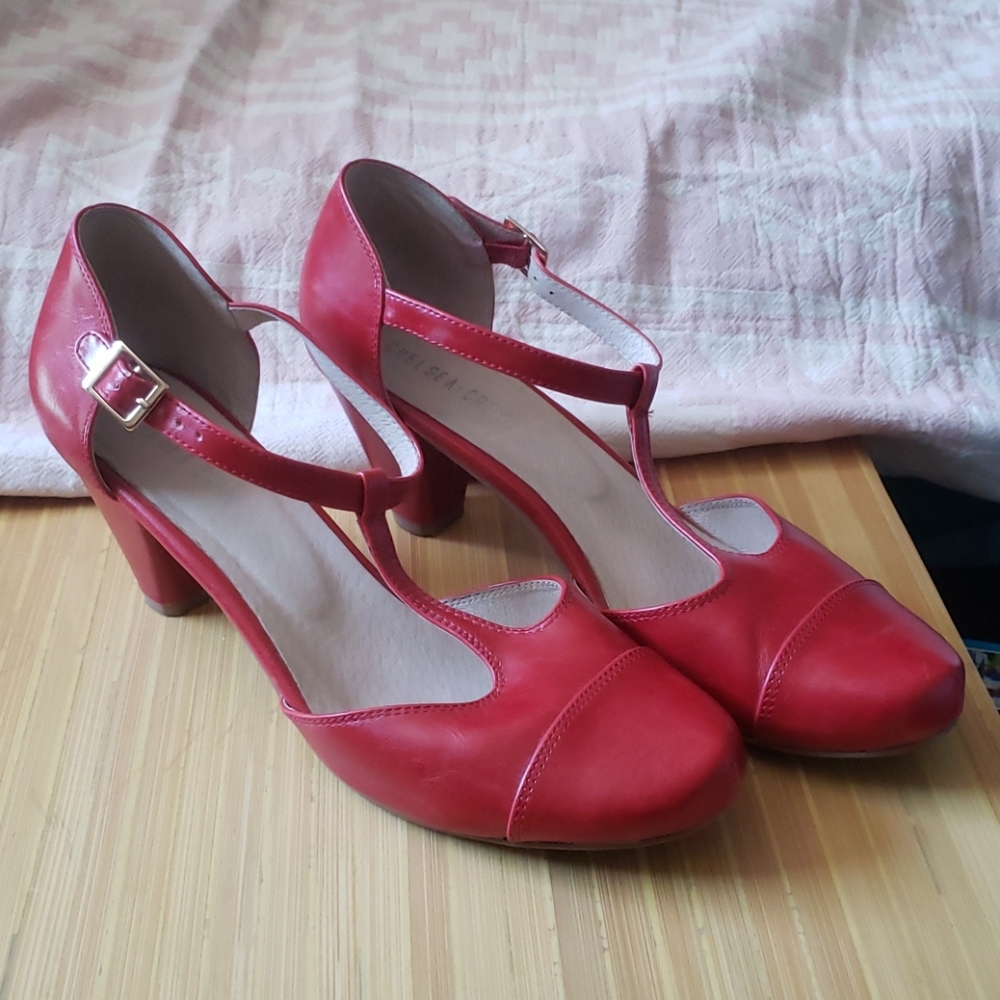 Adorable red shoes